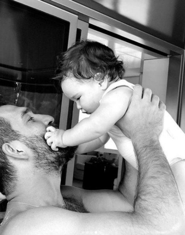 Arda Turan'ın oğluyla ilk pozu