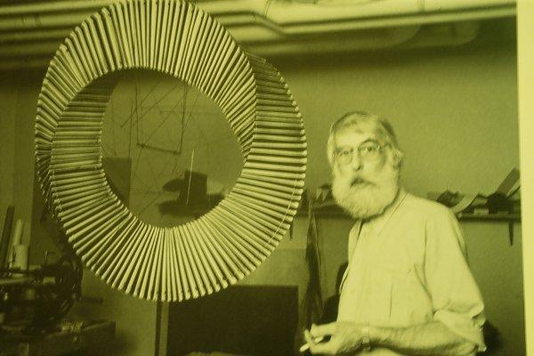 İlhan Koman kimdir? İlhan Koman 98. yaşında doodle oldu.