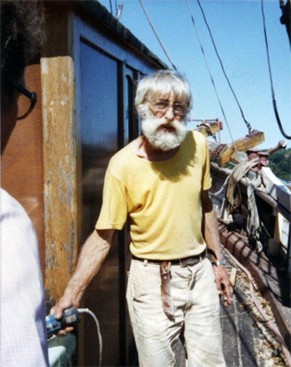 İlhan Koman kimdir? İlhan Koman 98. yaşında doodle oldu.