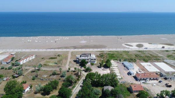 Karacabey Boğazı plajının inşası sürüyor