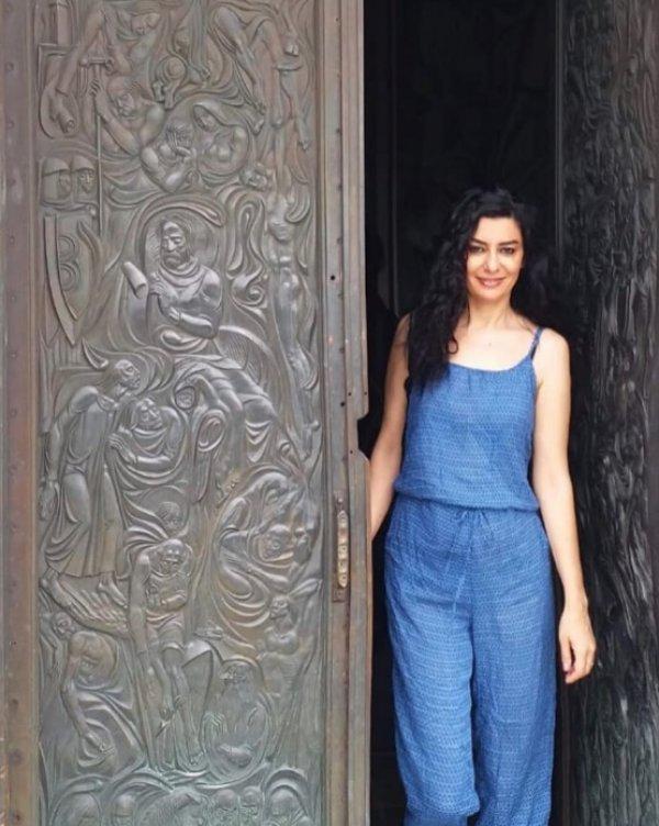 Koray Avcı Çakman, kitabı Oyunda Kal’ı anlatıyor