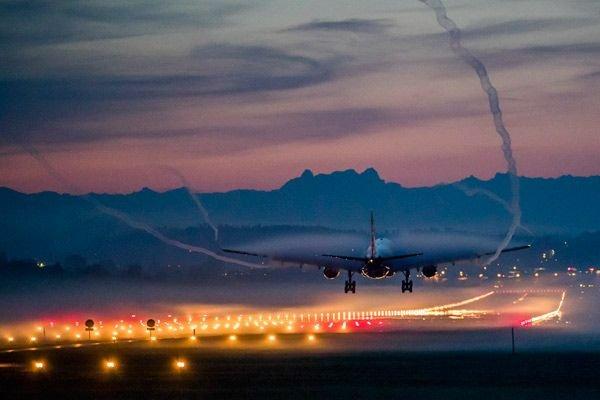 İzmir uçağının tuvaletinde cinsel ilişkiye girdiler