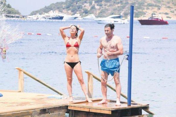 Kaya Çilingiroğlu halk plajında