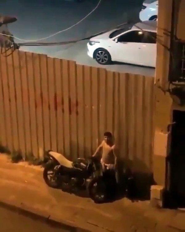 Hırsızı suçüstü yakalayan vatandaş kamerada