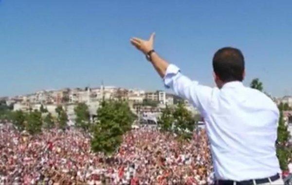 Ekrem İmamoğlu Üsküdarlılarla buluştu