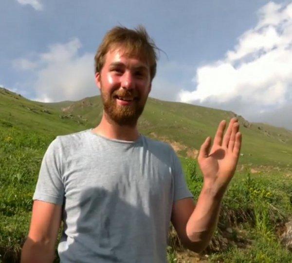 Yaylada mahsur kalan Alman turiste Rizeli gençler yetişti