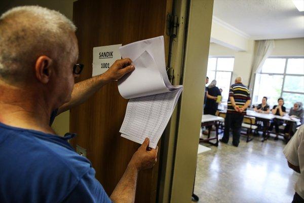 İstanbul'da sandıklar kapandı