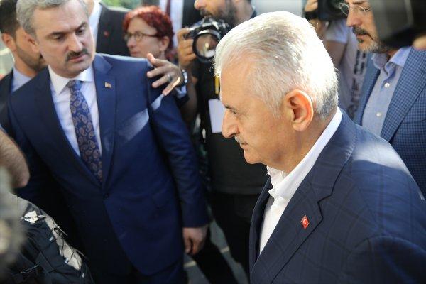 Binali Yıldırım AK Parti İl Başkanlığı'nda