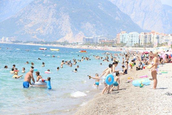 Antalya günlük yolcu sayısı rekorunu tazeledi