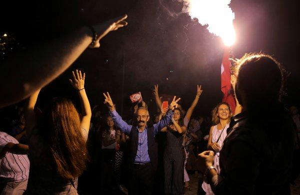 İstanbul'da Ekrem İmamoğlu kutlaması