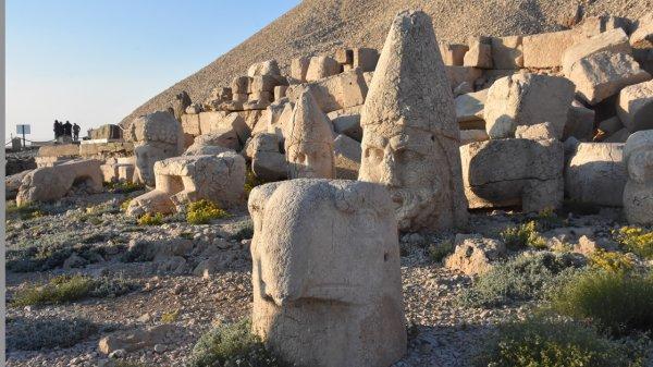 Nemrut Dağı turistlerin gözdesi oldu