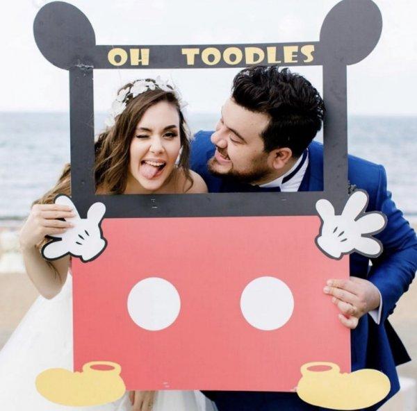 Eser Yenenler eşini taklit etti