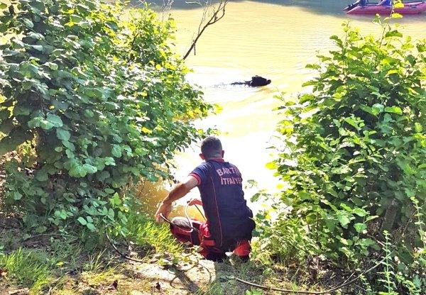 Bartın'da mahsur kalan mandaya operasyon