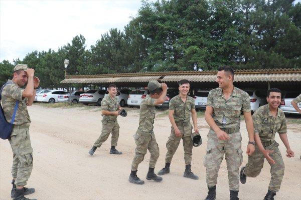 Askerler terhis için geri sayıma geçti