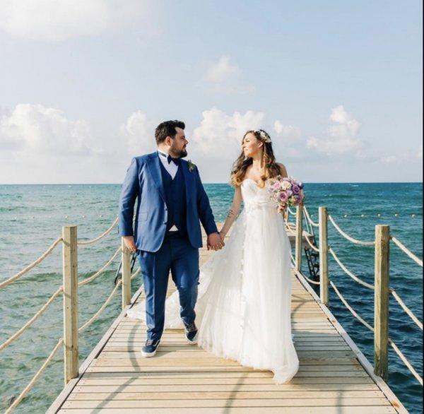 Eser Yenenler eşini taklit etti