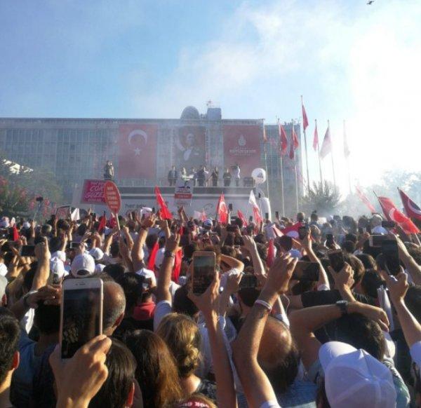 İBB'de Ekrem İmamoğlu dönemi resmen başladı