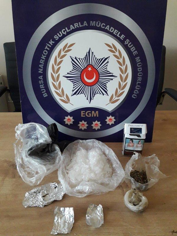Bursa’da 1 kilo bonzai yakalandı