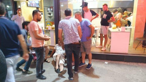 Yüzlerce turistin gözü önünde dönerciyi vurdu