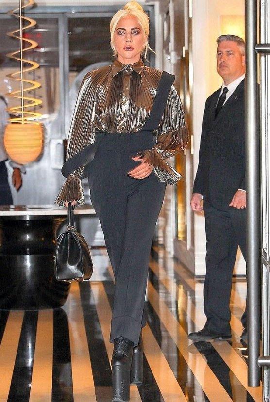 Lady Gaga'nın ilgi çeken ayakkabıları