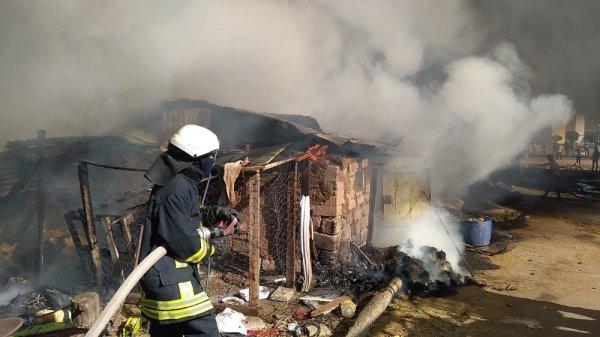 Sivas’taki yangında 4 inek telef oldu