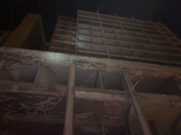 Çekirdek yemek için çıktı binadan düştü