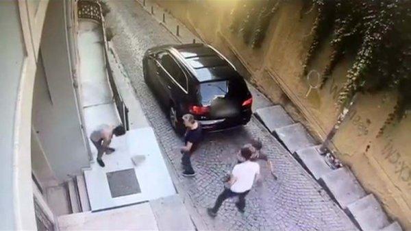 İstanbul’da tornavidalı cinayet kamerada