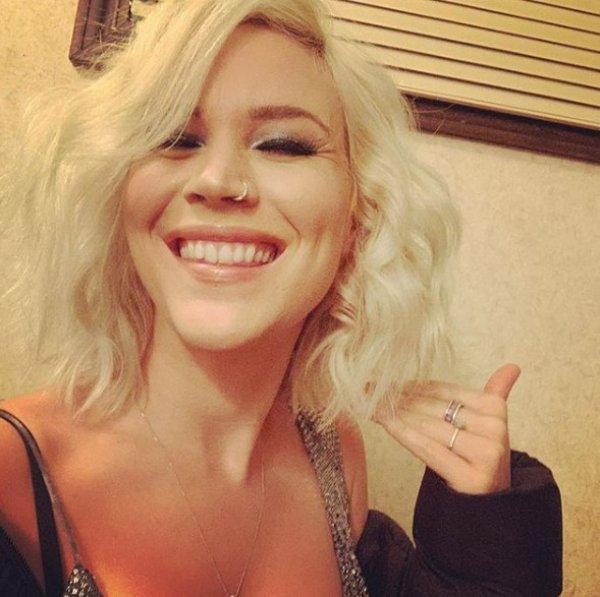 İran, İngiliz şarkıcı Joss Stone'u sınır dışı etti