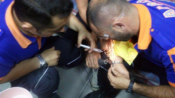 Zonguldak'ta gözaltındaki şüphelinin kelepçesi bozuldu