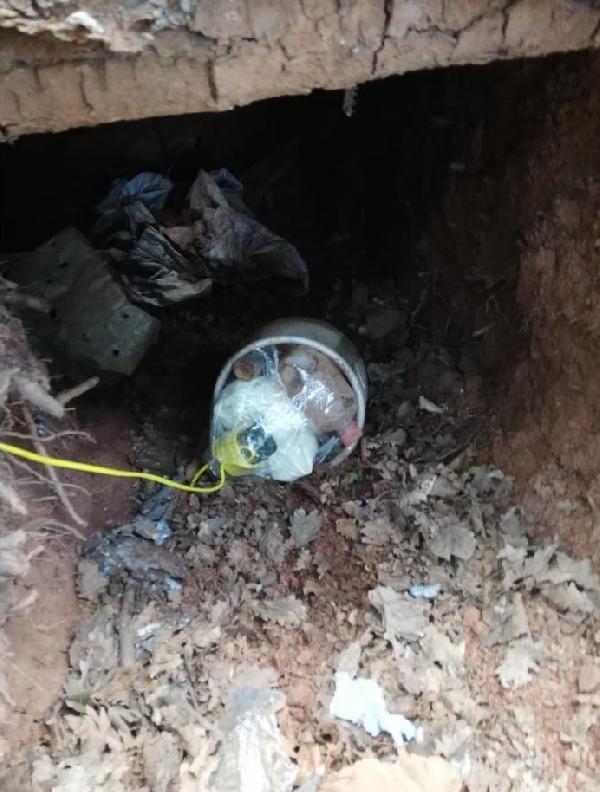 PKK'lı teröristlerin 3 sığınağı bulundu