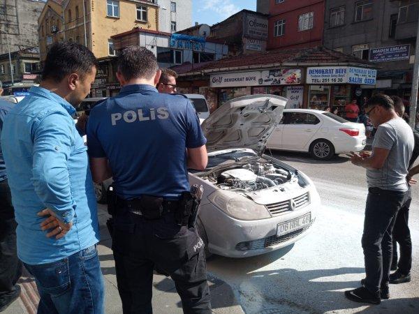 Zonguldak'ta park halindeki araç yandı