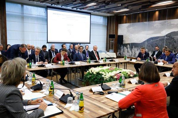 Erdoğan: Suriyeliler konusunda AB'den destek görmedik