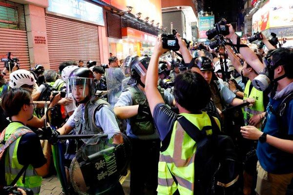 Hong Kong yönetimi: Yasa tasarısı öldü