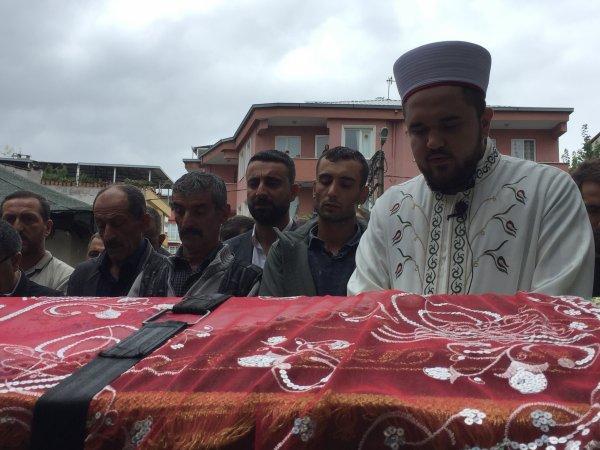 Nişanlısı tarafından öldürülen genç kadın defnedildi