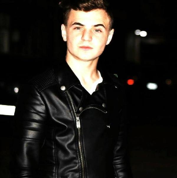 Tüfekle şakalaşan arkadaşlardan biri öldü