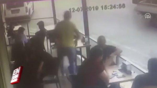 Bursa'da kafeterya önünde cinayet