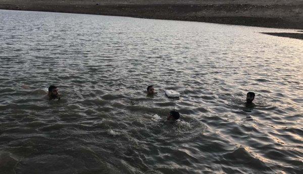 Gölete giren 2 çocuk boğuldu