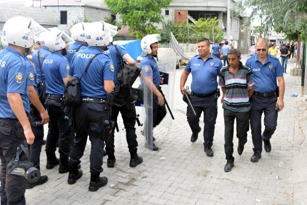 Düğünde kavga eden aileler sonra halaya durdu