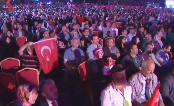 Millet 15 Temmuz anmasına akın etti