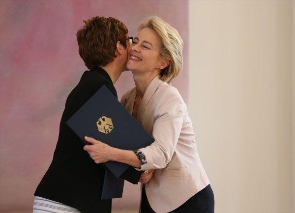 Almanya’nın yeni Savunma Bakanı göreve başladı