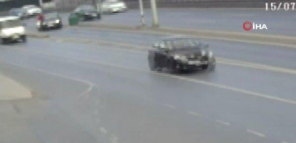 Esenyurt'ta otomobil sürücüsü motosiklete çarpıp kaçtı
