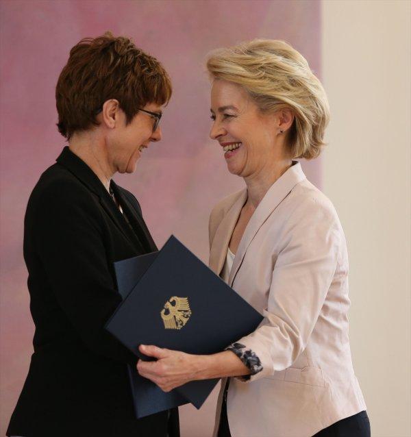 Almanya’nın yeni Savunma Bakanı göreve başladı