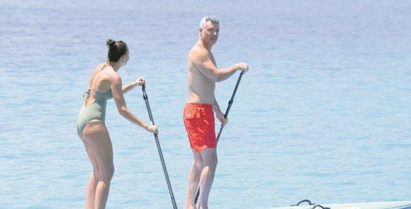 Emina Jahovic aileye girdi