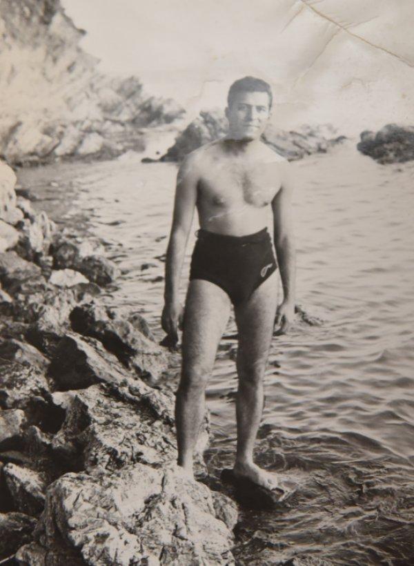 Psikiyatrinin Duayeni Prof. Dr. Özcan Köknel, ruhlara ayna tutuyor