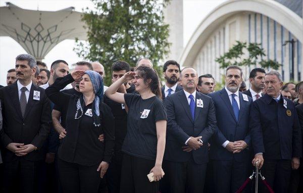 Erbil'de şehit edilen diplomat toprağa verildi