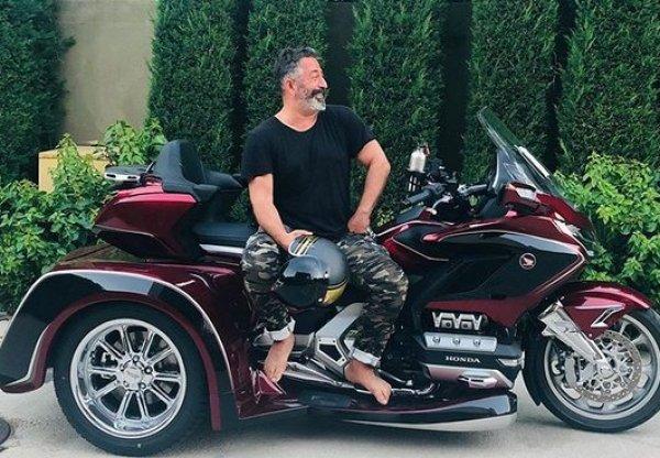 Cem Yılmaz Defne Samyeli'yi de motorcu yaptı