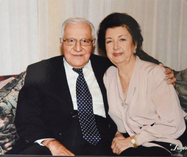 Psikiyatrinin Duayeni Prof. Dr. Özcan Köknel, ruhlara ayna tutuyor