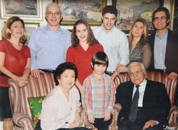 Psikiyatrinin Duayeni Prof. Dr. Özcan Köknel, ruhlara ayna tutuyor