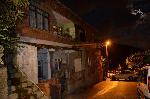 Beykoz'da 10 kişinin kaldığı ev kundaklandı