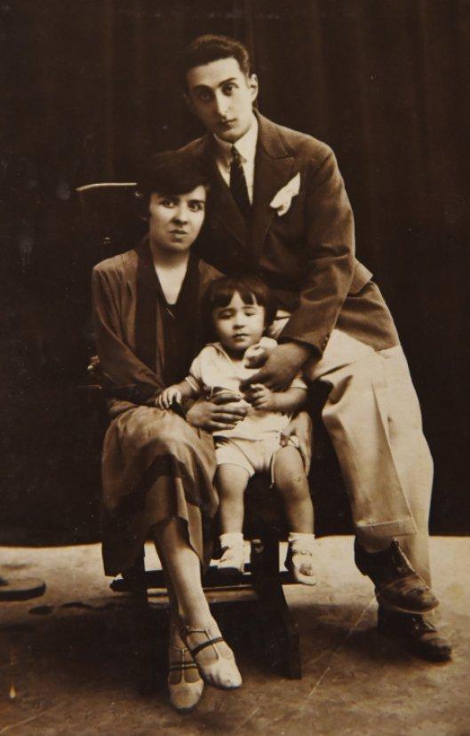 Psikiyatrinin Duayeni Prof. Dr. Özcan Köknel, ruhlara ayna tutuyor