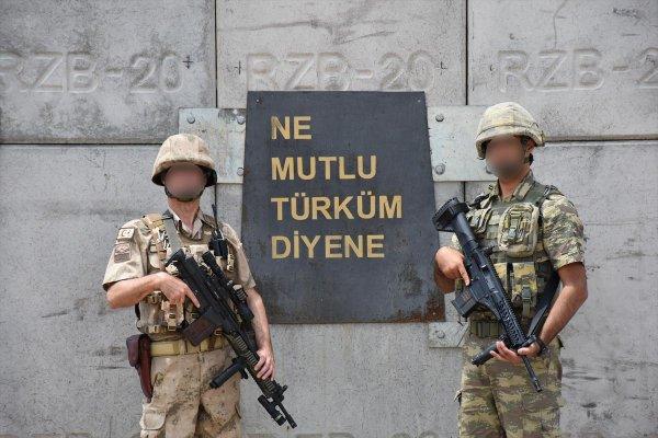 Vatanı oğluyla korumak isteyen baba Hakkari'ye tayin oldu